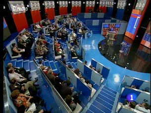 Ver v&iacute;deo  'Tengo una pregunta para usted - La oposici&oacute;n tiene que trabajar al lado del Gobierno para salir de la crisis'