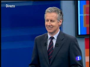 Ver v&iacute;deo  'Tengo una pregunta para usted - &iquest;Se le ha pasado por la cabeza dimitir?''