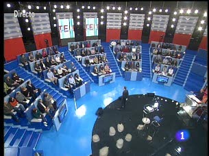 Ver v&iacute;deo  'Tengo una pregunta para usted - &iquest;C&oacute;mo va a garantizar que el dinero de la banca llegue a las familias y a las Pymes?''