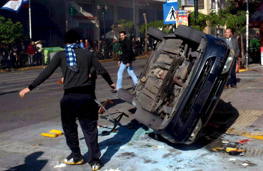 Tercer d�a de disturbios en Grecia