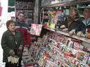 Este kiosko de prensa ha repartido 45 series en papeletas de 10 euros y algunos d&eacute;cimos del tercer premio, el 75.913, vendido &iacute;ntegramente en Madrid.