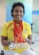 Teresa Perales muestra las cinco medallas logradas en los Juegos Paral&iacute;mpicos de Pek&iacute;n.