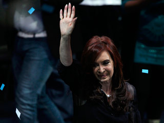 Ver vídeo  'Termina la campaña para las presidenciales argentinas con Cristina Fernández como favorita'