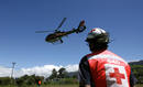 Un helic&oacute;ptero trabaja en las tareas de rescate en Vara Blanca.
