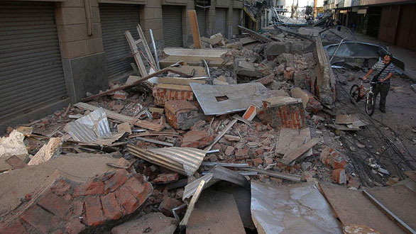 TERREMOTO DE 8,8 GRADOS SACUDE CHILE