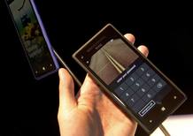 El HTC 8S, a la izquierda, y el HTC 8X