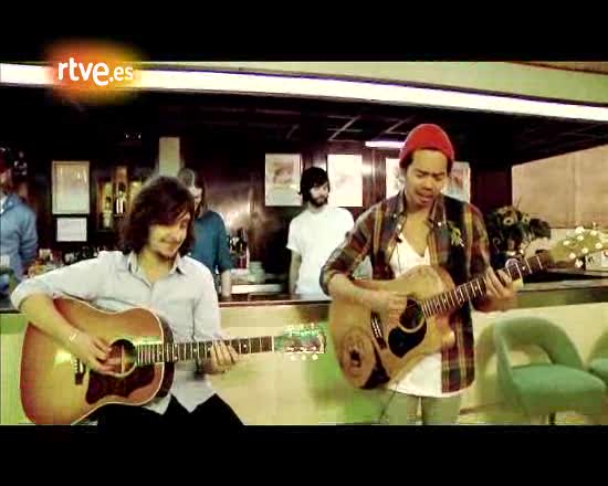 Fuera de Lugar. The Temper Trap "Sweet Disposition"