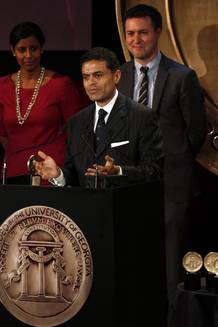 Times y CNN suspenden al periodista Fareed Zakaria