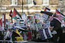 En Londres m&aacute;s de 10.000 personas han participado en una manifestaci&oacute;n de protesta contra el ataque israel&iacute; sobre Gaza. (03/01/09)