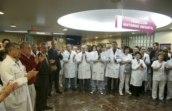 Un paciente de 74 a&ntilde;os tirotea a una doctora en Moratalla, Murcia