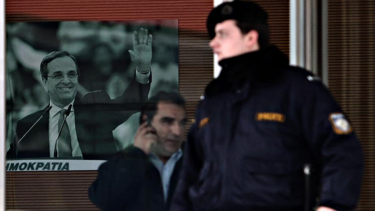 Tirotean el despacho del primer ministro griego en la sede de su partido en Atenas 