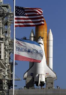 TODO ESTÁ LISTO PARA EL LANZAMIENTO DEL TRANSBORDADOR ENDEAVOUR TODO ESTÁ LISTO PARA EL LANZAMIENTO DEL TRANSBORDADOR ENDEAVOUR
