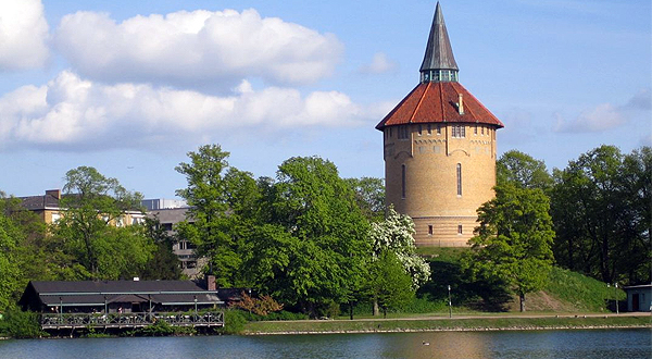 Torre de agua en el Parque Pildamm de Malmö.