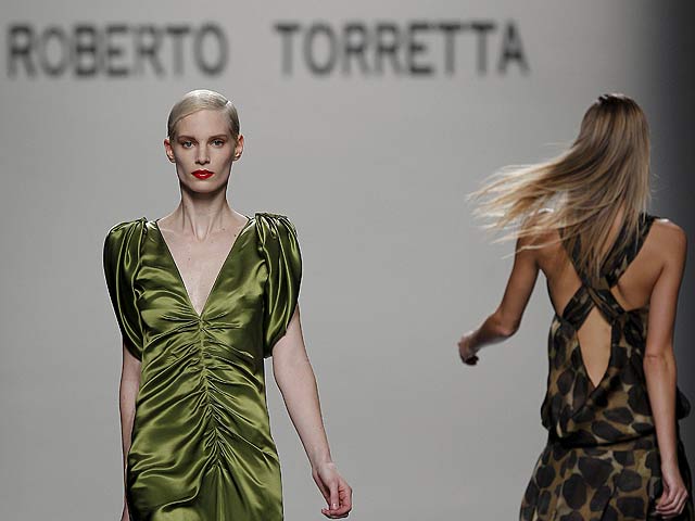 Roberto Torretta presenta a una mujer entre el pasado y el futuro