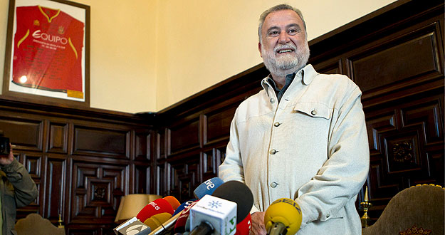TORRIJOS RECHAZA DIMITIR Y MANTENDRÁ SU CANDIDATURA A LA ALCALDÍA TORRIJOS RECHAZA DIMITIR Y MANTENDRÁ SU CANDIDATURA A LA ALCALDÍA