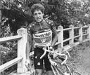En el Tour de 1984 una ca&iacute;da, que le cuesta una rotura de clav&iacute;cula, obliga a Perico a bajarse de la bici.