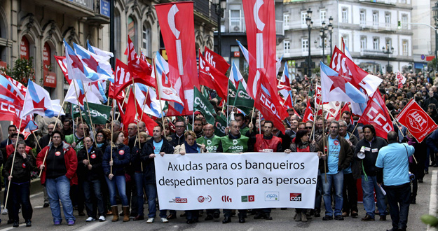 CONCENTRACIÓN TRABAJADORES NOVAGALICIA EN VIGO CONCENTRACIÓN TRABAJADORES NOVAGALICIA EN VIGO