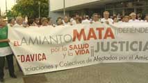 Ir al Video&nbsp;Trabajadores de Uralita afectados por el amianto acuden al primer juicio colectivo contra la empresa