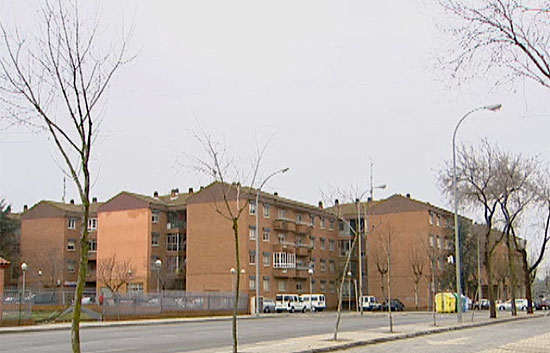 Emiliano de Tapia lleva 16 a&ntilde;os trabajando en un barrio marginal de Salamanca