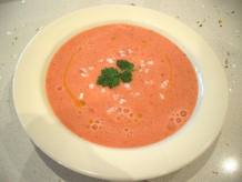 El tradicional gazpacho es una buena manera de reponer líquidos y vitaminas en verano. El tradicional gazpacho es una buena manera de reponer líquidos y vitaminas en verano.