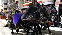 Ir al Video&nbsp;Tres mil figurantes y 400 caballos en la procesi&oacute;n de Lorca