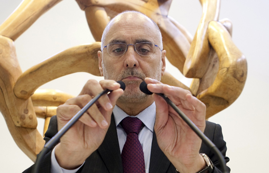 El Tribunal Superior de Justicia Vasco revoca la orden del Gobierno de Patxi L�pez de prohibir la exhibici�n de fotos de etarras.