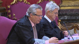 Ver v&iacute;deo  'El Tribunal Supremo absuelve a Garz&oacute;n por intentar investigar los cr&iacute;menes y las desapariciones del franquismo'