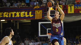 Ver v&iacute;deo  'Un triple sobre la bocina de Huertas pone al Bar&ccedil;a por delante en la final'