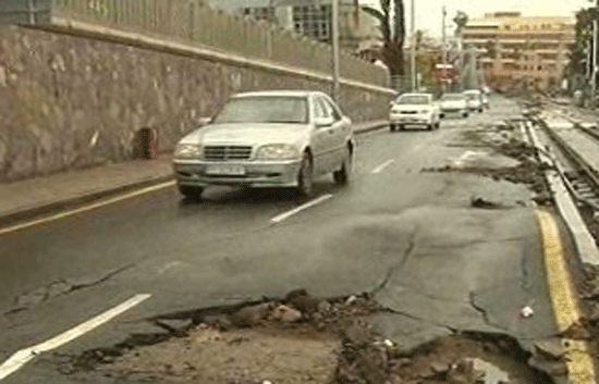 Espa&ntilde;a Directo - Tromba tropical en Tenerife