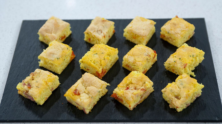 Saber cocinar - Truco - Dados de bizcocho salado 