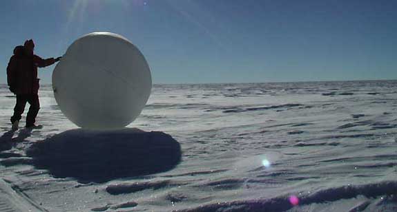 En 2004 un prototipo de este tipo de "bolas" recorri&oacute; 70 kil&oacute;metros por la Ant&aacute;rtida en ocho d&iacute;as recogiendo y enviando datos
