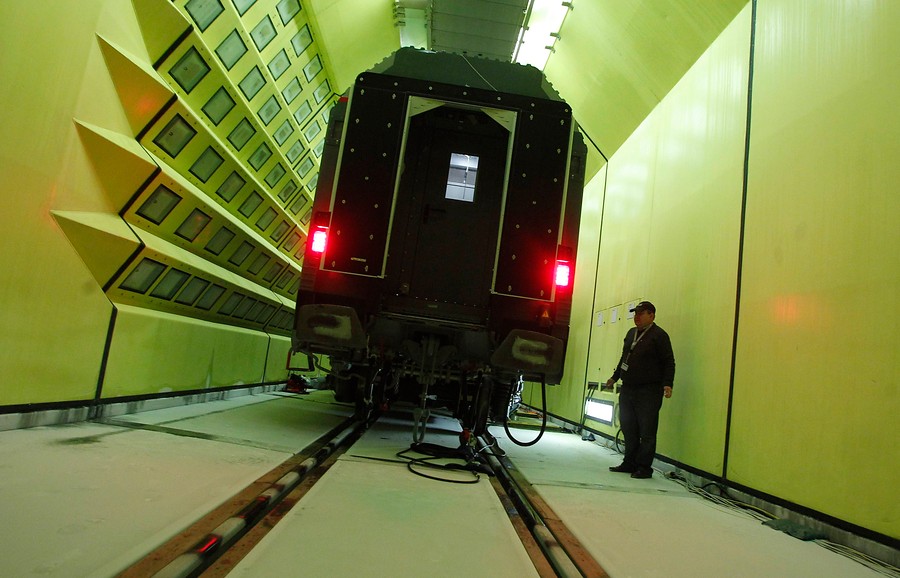 T&uacute;neles de viento, tambi&eacute;n para trenes