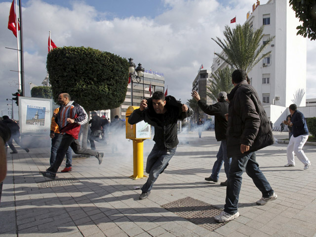 T&uacute;nez, entre nuevas protestas y la formaci&oacute;n del gobierno de unidad nacional