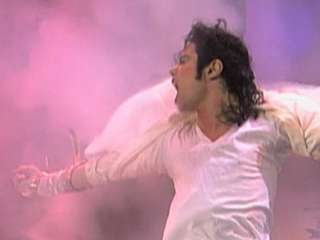 Ver v&iacute;deo  'Una nueva canci&oacute;n in&eacute;dita de Michael Jackson sale a la luz con pol&eacute;mica'