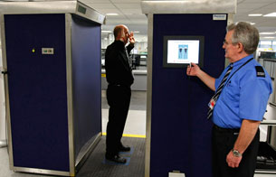 Ver v&iacute;deo  'La Uni&oacute;n Europea estudia instalar esc&aacute;neres corporales en todos sus aeropuertos'