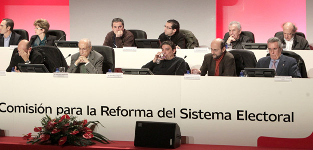 UNOS 300 SOCIOS ASISTEN A LA ASAMBLEA PARA REFORMAR LAS ELECCIONES DE LA SGAE UNOS 300 SOCIOS ASISTEN A LA ASAMBLEA PARA REFORMAR LAS ELECCIONES DE LA SGAE