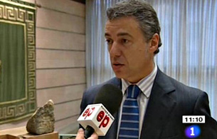 Ver v&iacute;deo  'Urkullu pide que se condene el atentado "dejando al margen las valoraciones pol&iacute;ticas"'