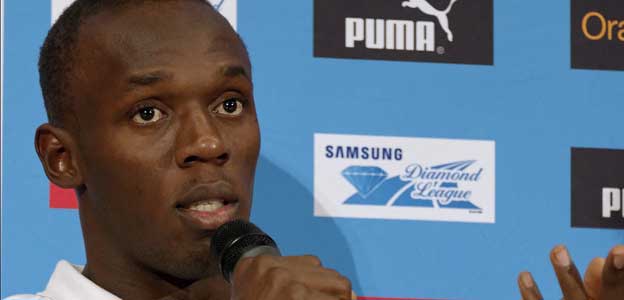 Usain Bolt durante la rueda de prensa en Par&iacute;s.