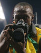 El espect&aacute;culo Bolt siempre da para mucho. Si ya le vimos entrevistar en Pek&iacute;n, en Londres el jamaicano ha ensayado con la c&aacute;mara de fotos.