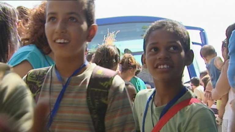 Más de cuatro mil niños saharauis llegan a España para pasar el verano