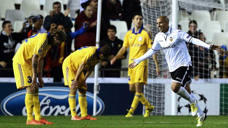 El Valencia golea al BATE pero sufre