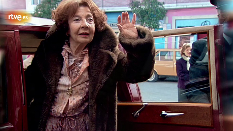 Cu&eacute;ntame c&oacute;mo pas&oacute; - Valentina, siempre viva en el recuerdo de Pili (Cap. 238)