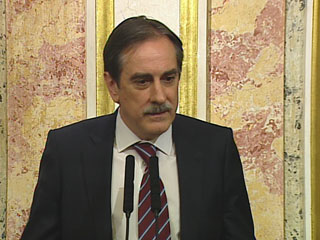 Ver v&iacute;deo  'Valeriano G&oacute;mez: "Se ha votado un planteamiento de reforma que haga hincapi&eacute; en la gradualidad"'