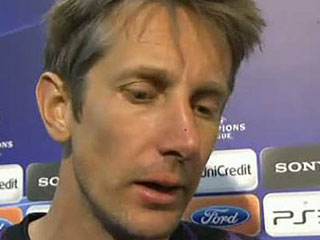 Ver v&iacute;deo  'Van der Sar: "Ser&aacute; dif&iacute;cil ganar al Bar&ccedil;a"'