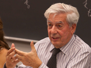 Ver v&iacute;deo  'Vargas Llosa: 'El Nobel en gran parte se lo debo a Espa&ntilde;a''