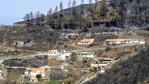 Ver v&iacute;deo  'Los vecinos de Vallehermoso, en La Gomera, comienzan a regresar a sus casas'