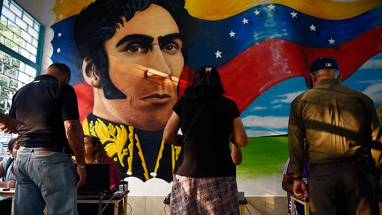 Venezuela vota al sucesor de Ch&aacute;vez