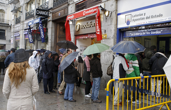Reporteros del telediario - Venta fraudulenta de d&eacute;cimos premiados