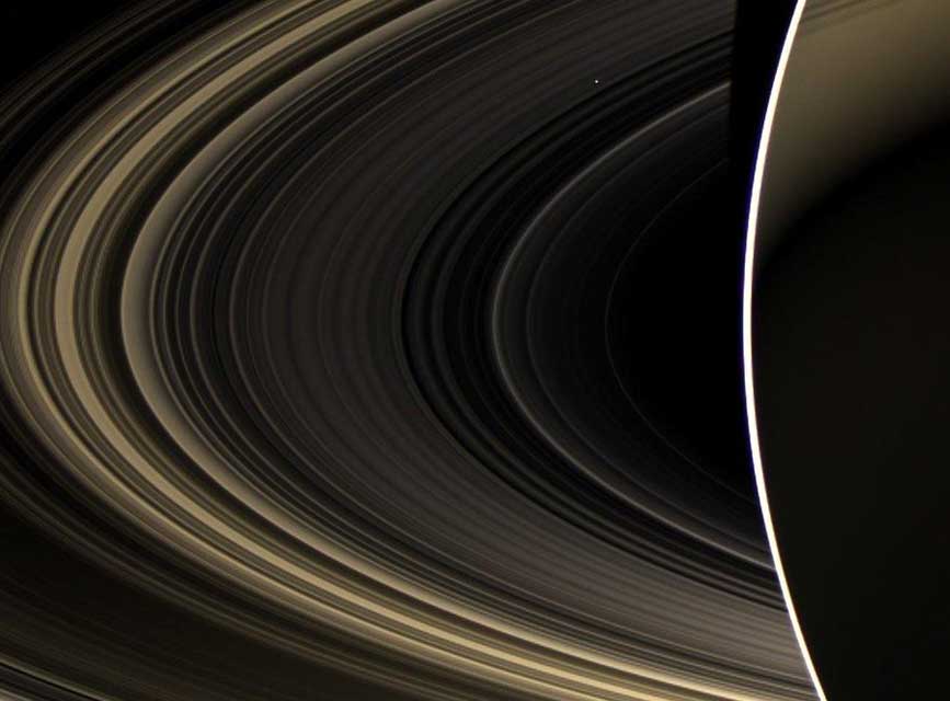 Venus vista a través de los anillos de Saturno