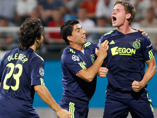 Ver v&iacute;deo  'Vertonghen adelanta al Ajax en Kiev (0-1)'